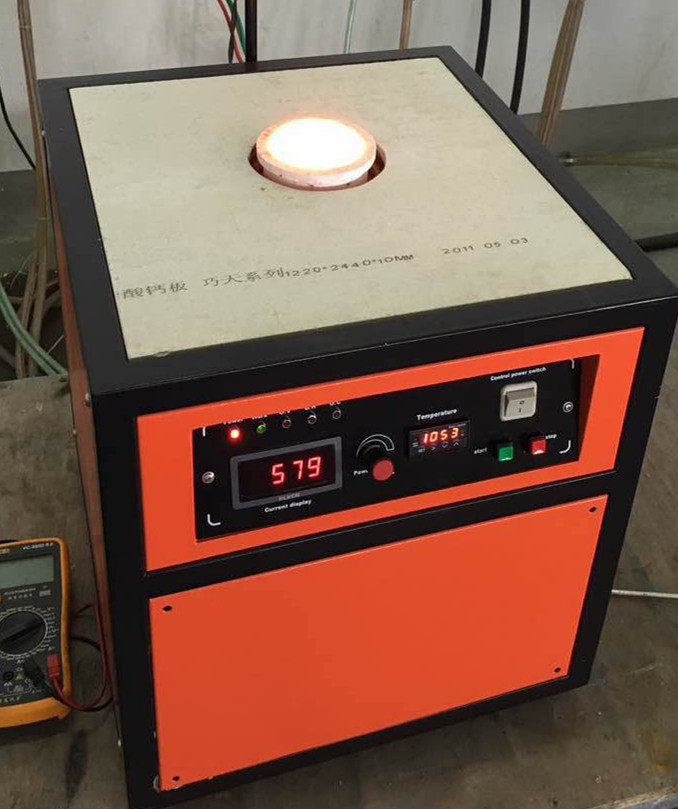 5KG熔金機(jī)（含石英與石墨坩堝一套，其石英坩堝外套，熔煉完畢用坩堝鉗取出）