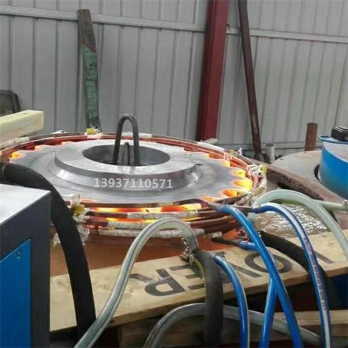 大型齒輪整體中頻淬火機_副本